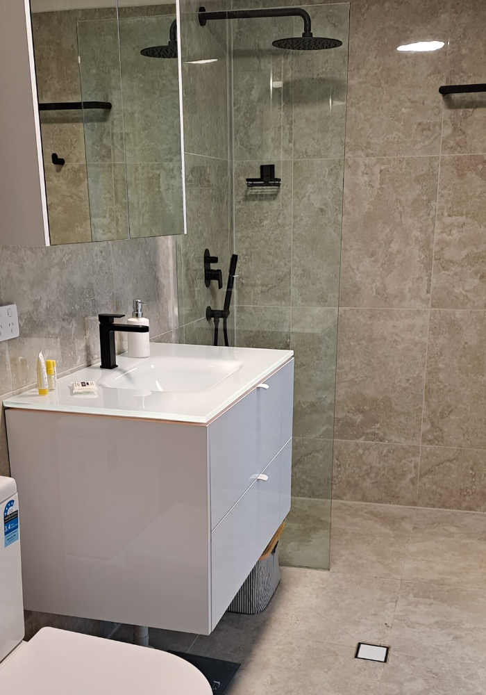 Superior bathroom at Yorkeys Knob accommodation